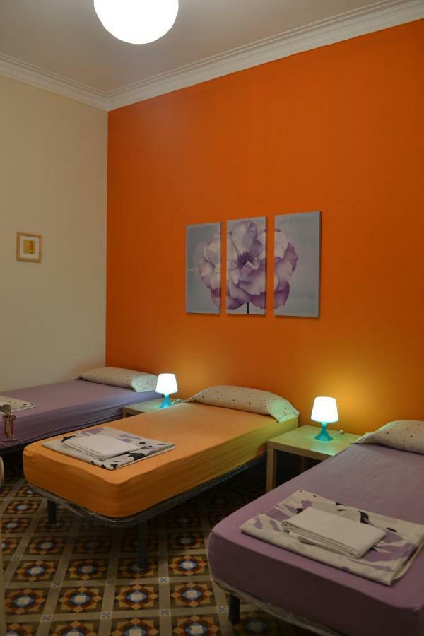 Sleeping Inn Barcellona Esterno foto