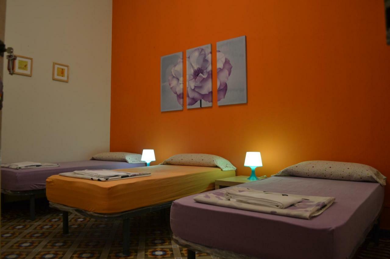 Sleeping Inn Barcellona Esterno foto