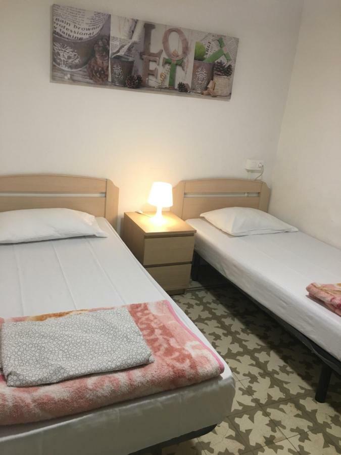 Sleeping Inn Barcellona Esterno foto